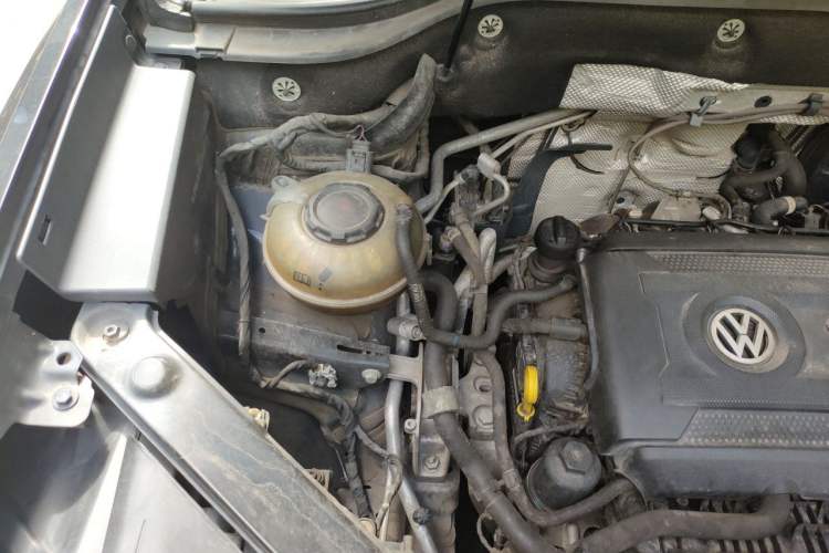 Used Volkswagen Teramont 2020 Revised Version 380TSI Four-Wheel Drive Comfort Edition Engine Bay Right