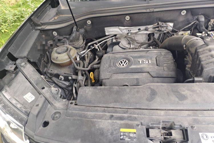 Used Volkswagen Teramont 2020 Revised Version 380TSI Four-Wheel Drive Luxury Edition Engine Bay Right