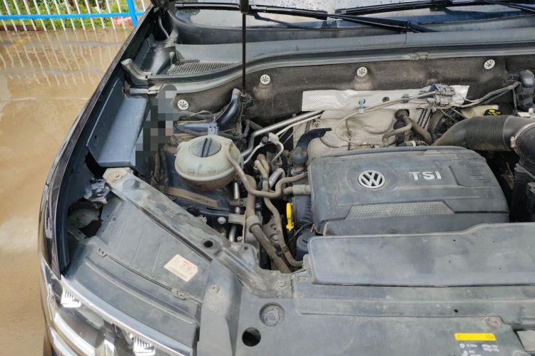 Used Volkswagen Teramont 2020 380TSI Four-Wheel Drive Comfort Edition China VI Standard Engine Bay Right