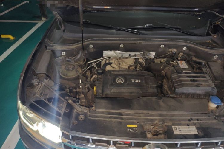 Used Volkswagen Teramont 2020 Revised Version 380TSI Four-Wheel Drive Flagship Edition Engine Bay Right
