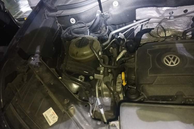 Used Volkswagen Teramont 2020 380TSI Four-Wheel Drive Comfort Edition China VI Standard Engine Bay Right