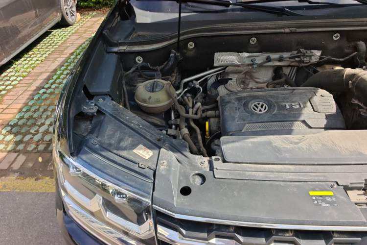 Used Volkswagen Teramont 2020 380TSI Four-Wheel Drive Comfort Edition China VI Standard Engine Bay Right
