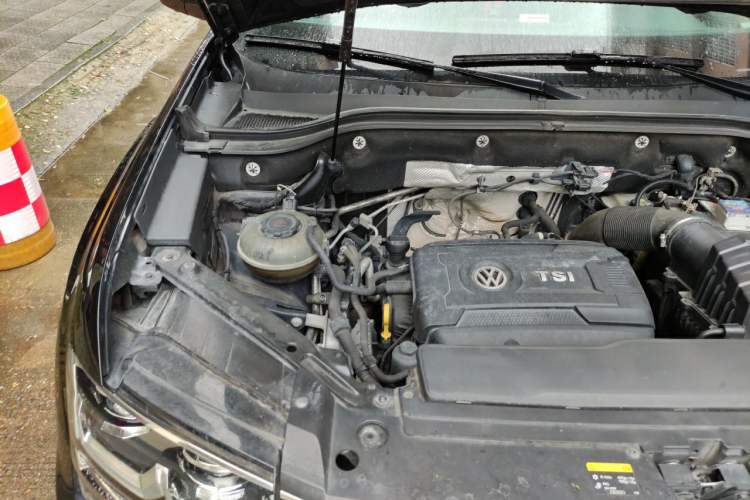 Used Volkswagen Teramont 2020 Revised Version 380TSI Four-Wheel Drive Flagship Edition Engine Bay Right