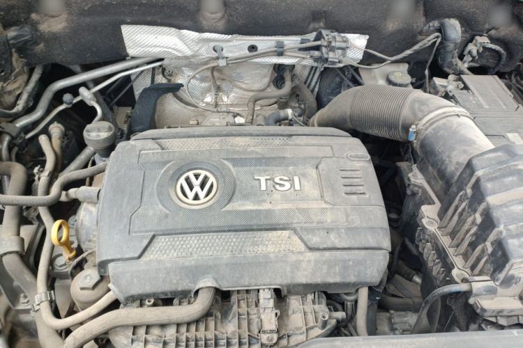 Used Volkswagen Teramont 2020 Revised Version 380TSI Four-Wheel Drive Luxury Edition Engine Bay