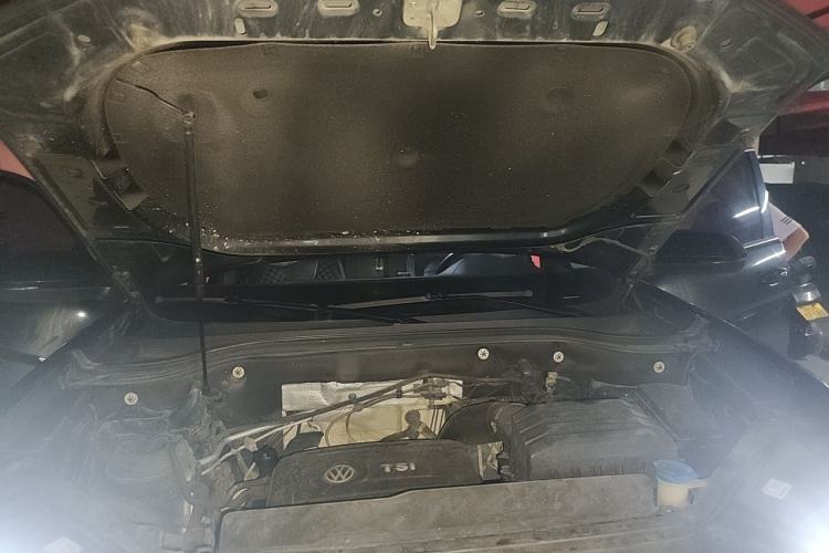 Used Volkswagen Teramont 2020 380TSI Four-Wheel Drive Luxury Version China VI Standard Engine Bay