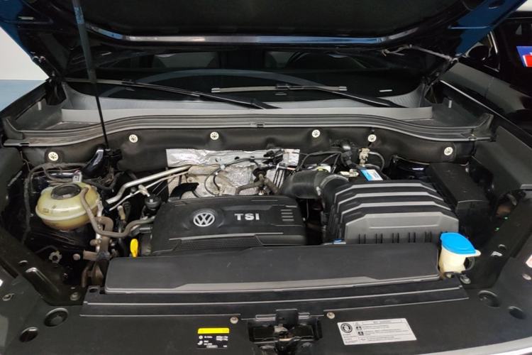Used Volkswagen Teramont 2020 380TSI Four-Wheel Drive Comfort Edition China VI Standard Engine Bay