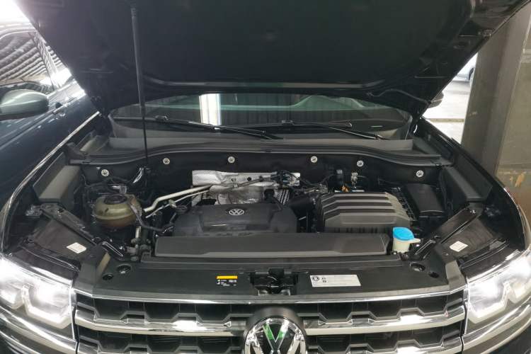 Used Volkswagen Teramont 2020 Revised Version 330TSI Two-Wheel Drive Luxury Edition Engine Bay