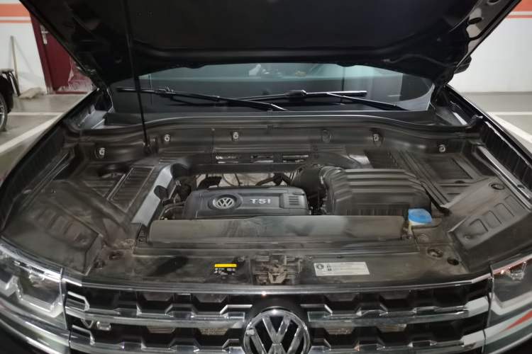 Used Volkswagen Teramont 2020 380TSI Four-Wheel Drive Luxury Version China VI Standard Engine Bay