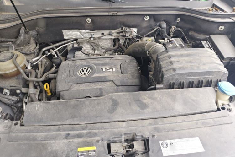 Used Volkswagen Teramont 2020 Revised Version 380TSI Four-Wheel Drive Luxury Edition Engine Bay