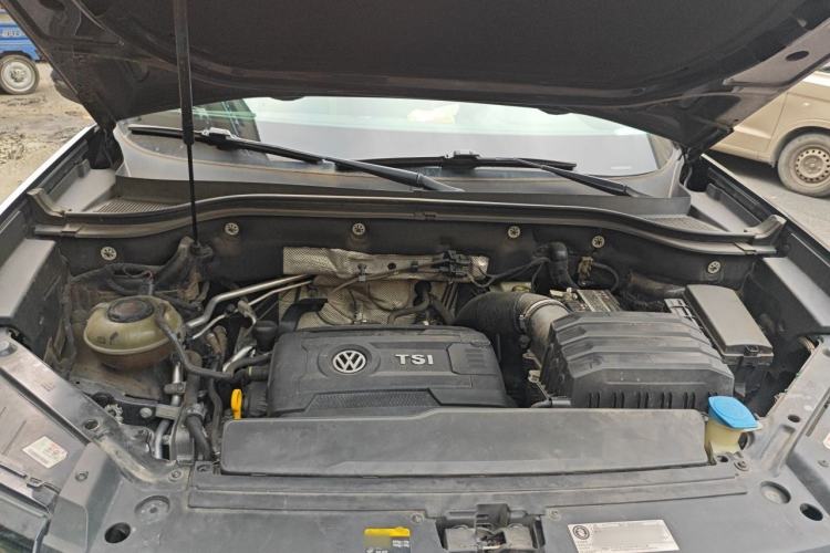 Used Volkswagen Teramont 2020 Revised Version 380TSI Four-Wheel Drive Luxury Edition Engine Bay