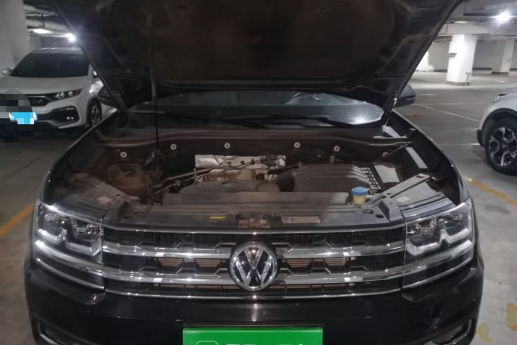 Used Volkswagen Teramont 2020 Revised Version 330TSI Two-Wheel Drive Luxury Edition Engine Bay