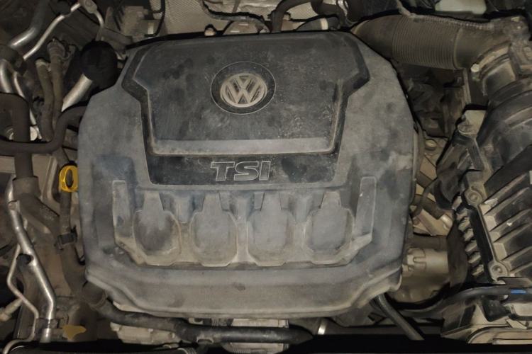 Used Volkswagen Teramont 2020 330TSI Two-Wheel-Drive Luxury Edition China VI Standard Engine Bay