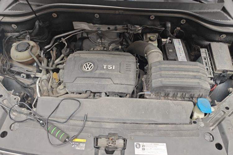 Used Volkswagen Teramont 2020 380TSI Four-Wheel Drive Luxury Version China VI Standard Engine Bay