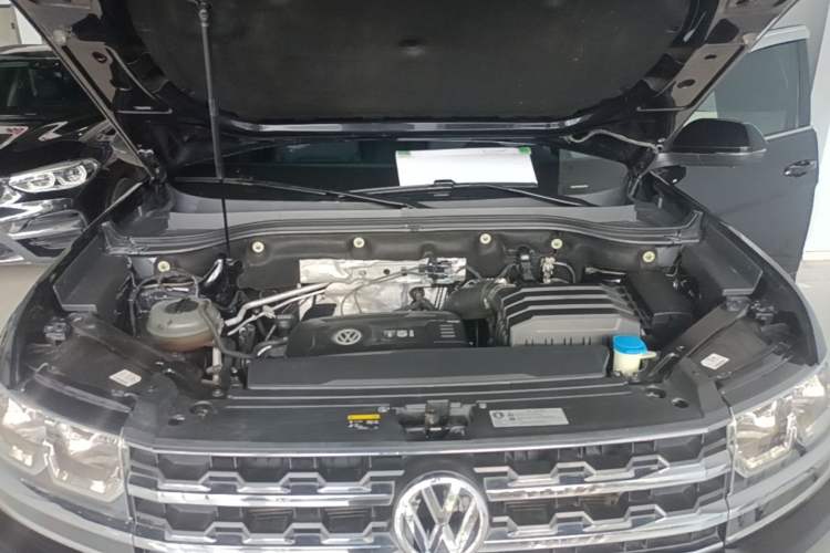 Used Volkswagen Teramont 2020 380TSI Four-Wheel Drive Luxury Version China VI Standard Engine Bay