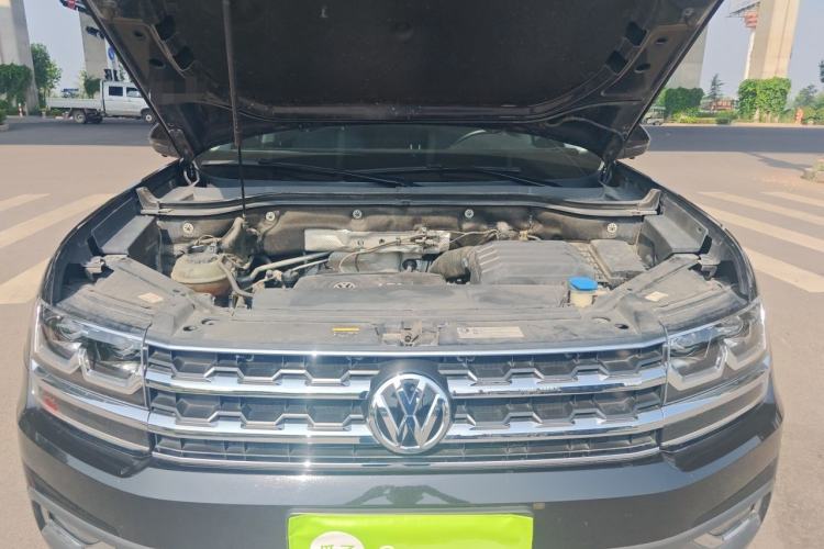 Used Volkswagen Teramont 2020 380TSI Four-Wheel Drive Luxury Version China VI Standard Engine Bay