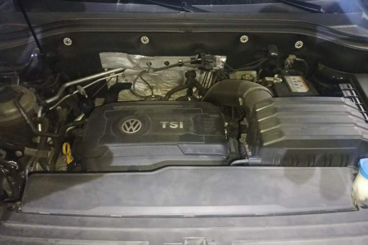 Used Volkswagen Teramont 2020 380TSI Four-Wheel Drive Comfort Edition China VI Standard Engine Bay