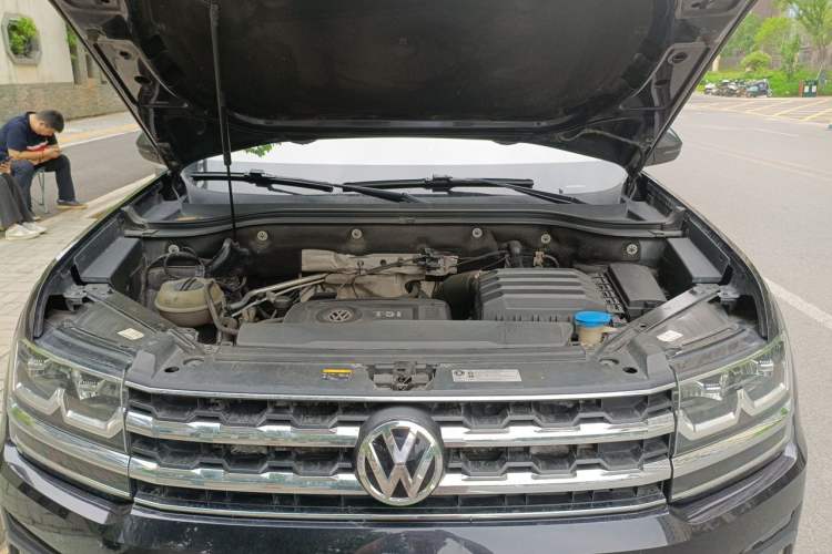 Used Volkswagen Teramont 2020 380TSI Four-Wheel Drive Luxury Version China VI Standard Engine Bay