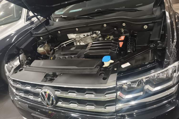 Used Volkswagen Teramont 2020 330TSI Two-Wheel-Drive Luxury Edition China VI Standard Engine Bay
