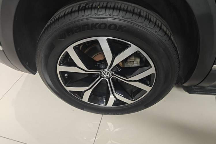 Used Volkswagen Teramont 2020 330TSI Two-Wheel-Drive Luxury Edition China VI Standard Exterior 1