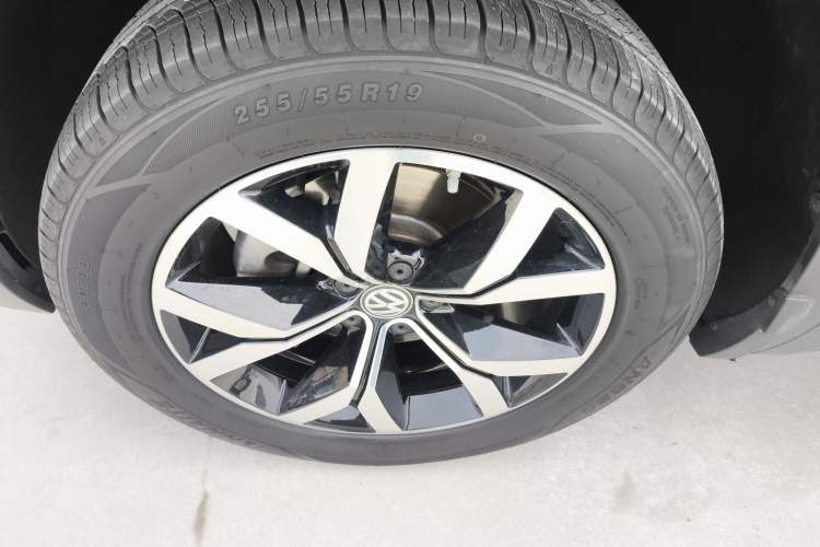 Used Volkswagen Teramont 2020 330TSI Two-Wheel-Drive Luxury Edition China VI Standard Exterior 4