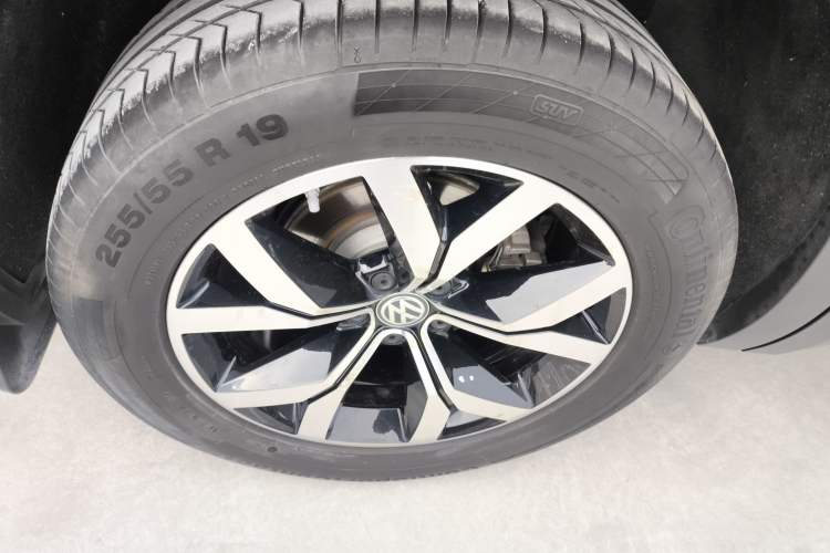 Used Volkswagen Teramont 2020 330TSI Two-Wheel-Drive Luxury Edition China VI Standard Exterior 5