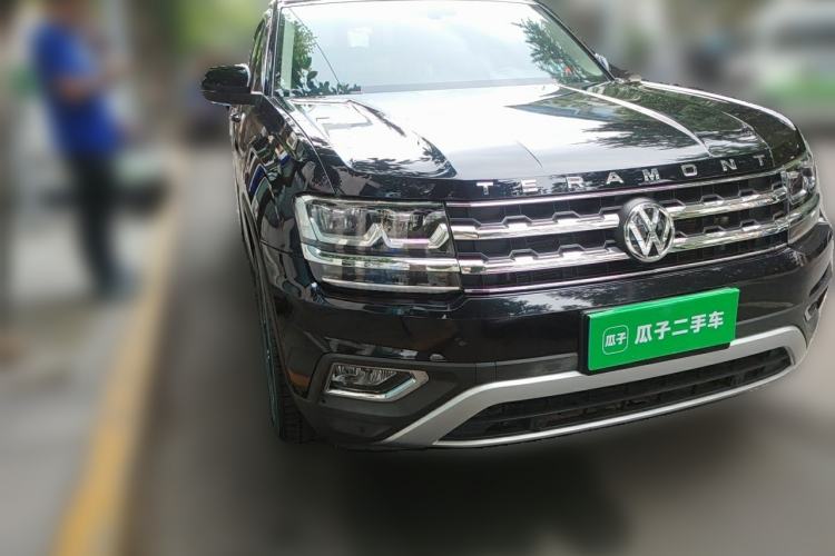 Used Volkswagen Teramont 2020 330TSI Two-Wheel-Drive Luxury Edition China VI Standard Front Right 45 Deg