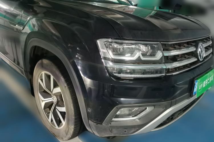Used Volkswagen Teramont 2020 330TSI Two-Wheel-Drive Luxury Edition China VI Standard Front Right 45 Deg