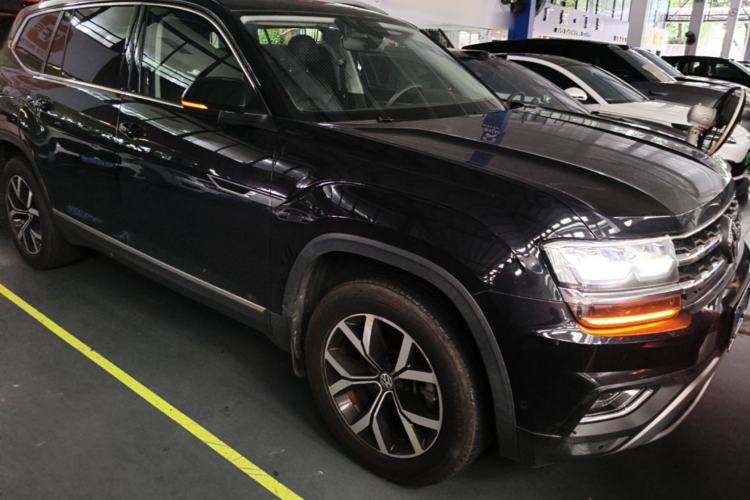 Used Volkswagen Teramont 2020 330TSI Two-Wheel-Drive Luxury Edition China VI Standard Front Right 45 Deg