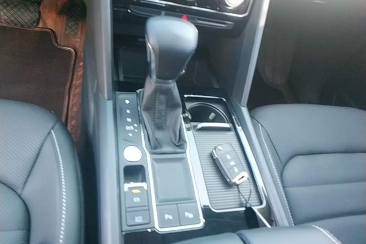 Used Volkswagen Teramont 2020 330TSI Two-Wheel-Drive Luxury Edition China VI Standard Gear Lever