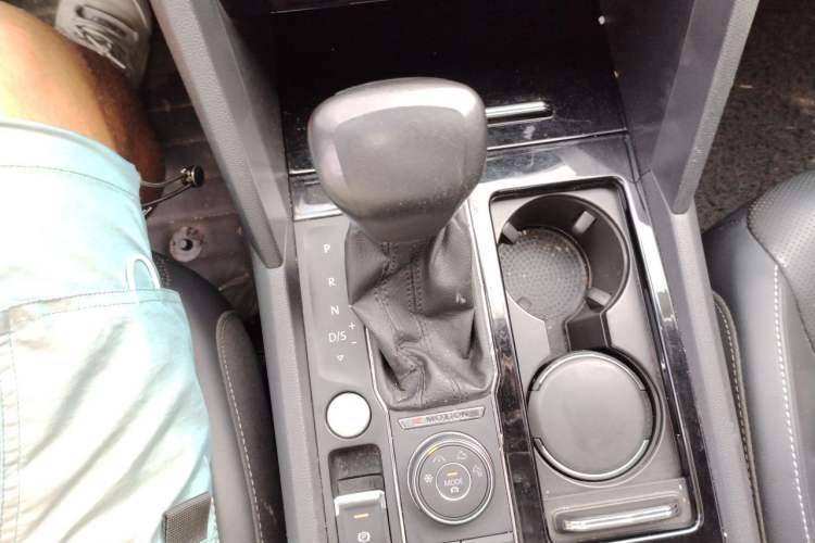 Used Volkswagen Teramont 2020 380TSI Four-Wheel Drive Luxury Version China VI Standard Gear Lever