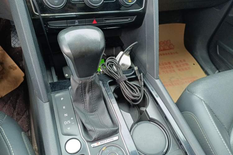 Used Volkswagen Teramont 2020 Revised Version 380TSI Four-Wheel Drive Luxury Edition Gear Lever