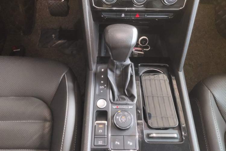 Used Volkswagen Teramont 2020 380TSI Four-Wheel Drive Luxury Version China VI Standard Gear Lever