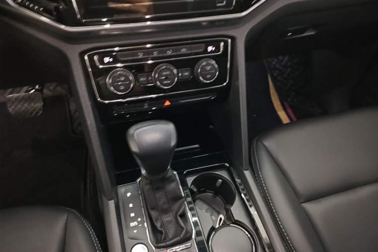 Used Volkswagen Teramont 2020 Revised Version 380TSI Four-Wheel Drive Comfort Edition Gear Lever