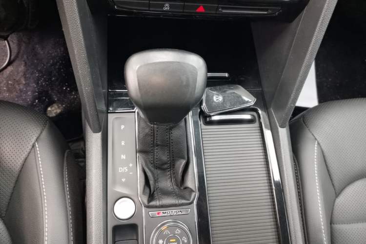 Used Volkswagen Teramont 2020 530 V6 Four-Wheel Drive Luxury Edition China V Standard Gear Lever
