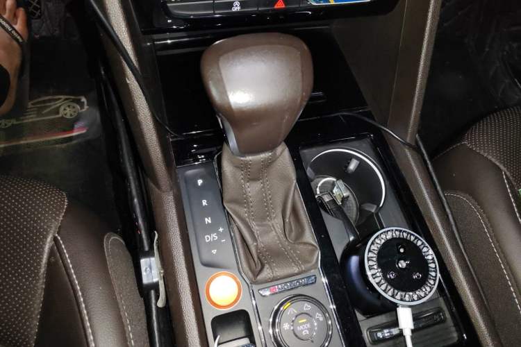 Used Volkswagen Teramont 2020 380TSI Four-Wheel Drive Luxury Version China VI Standard Gear Lever