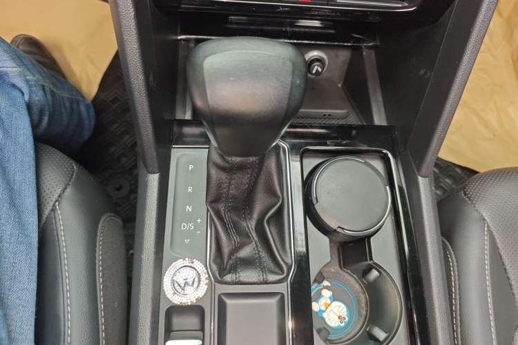 Used Volkswagen Teramont 2020 330TSI Two-Wheel-Drive Luxury Edition China V Standard Gear Lever
