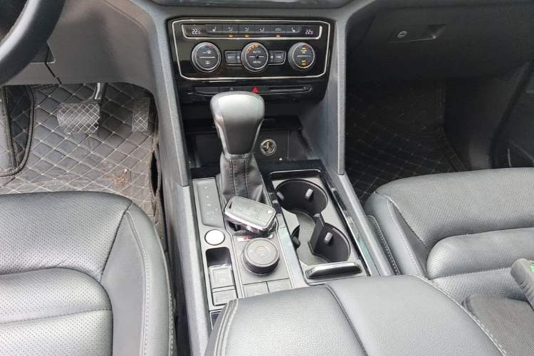 Used Volkswagen Teramont 2020 380TSI Four-Wheel Drive Luxury Version China VI Standard Gear Lever