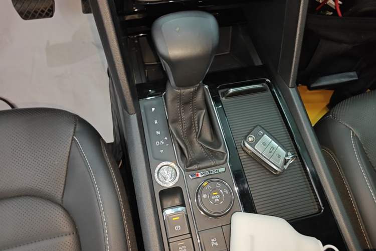 Used Volkswagen Teramont 2020 380TSI Four-Wheel Drive Luxury Version China VI Standard Gear Lever