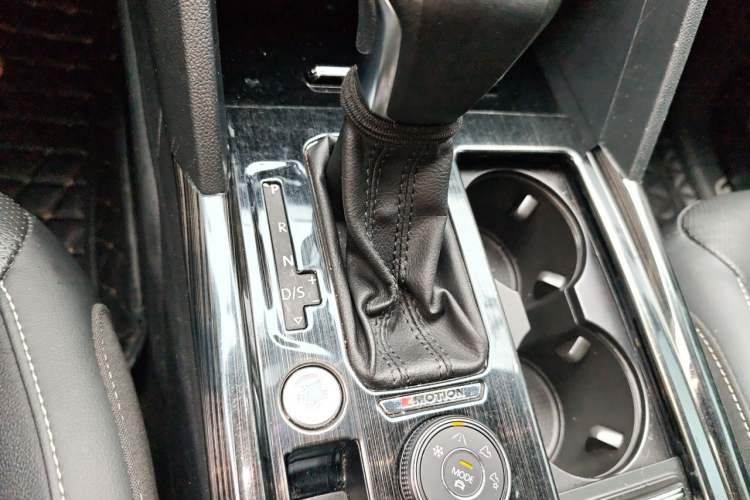 Used Volkswagen Teramont 2020 Revised Version 380TSI Four-Wheel Drive Luxury Edition Gear Lever