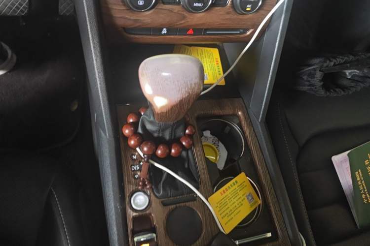 Used Volkswagen Teramont 2020 330TSI Two-Wheel-Drive Luxury Edition China VI Standard Gear Lever