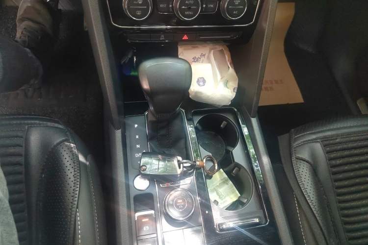 Used Volkswagen Teramont 2020 380TSI Four-Wheel Drive Luxury Version China VI Standard Gear Lever