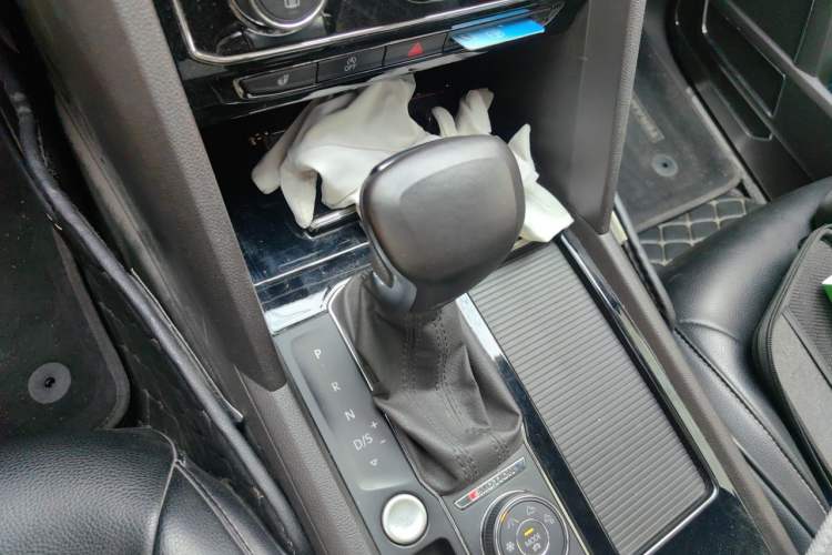 Used Volkswagen Teramont 2020 530 V6 Four-Wheel Drive Prestige Flagship Edition China VI Standard Gear Lever