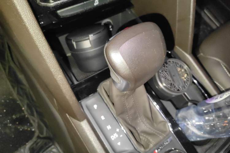 Used Volkswagen Teramont 2020 380TSI Four-Wheel Drive Luxury Version China VI Standard Gear Lever