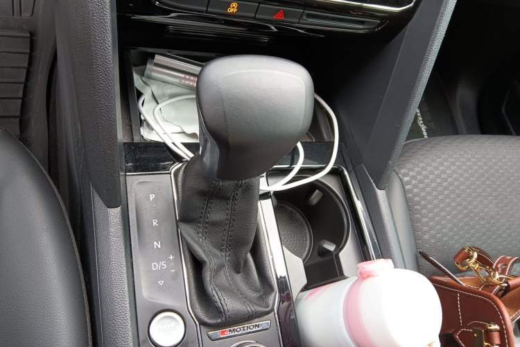 Used Volkswagen Teramont 2020 Revised Version 380TSI Four-Wheel Drive Comfort Edition Gear Lever
