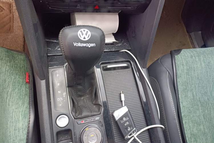 Used Volkswagen Teramont 2020 Revised Version 380TSI Four-Wheel Drive Luxury Edition Gear Lever