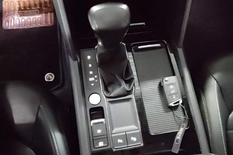 Used Volkswagen Teramont 2020 330TSI Two-Wheel-Drive Luxury Edition China VI Standard Gear Lever