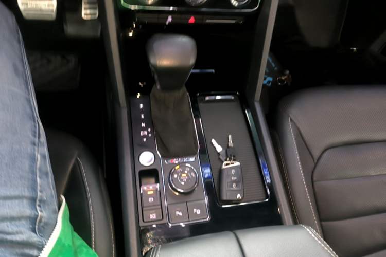 Used Volkswagen Teramont 2020 380TSI Four-Wheel Drive Luxury Version China VI Standard Gear Lever