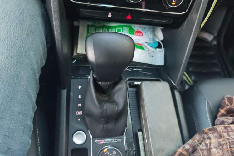 Used Volkswagen Teramont 2020 380TSI Four-Wheel Drive Luxury Version China VI Standard Gear Lever