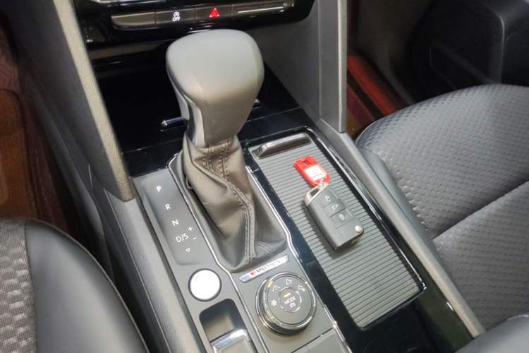 Used Volkswagen Teramont 2020 380TSI Four-Wheel Drive Comfort Edition China VI Standard Gear Lever