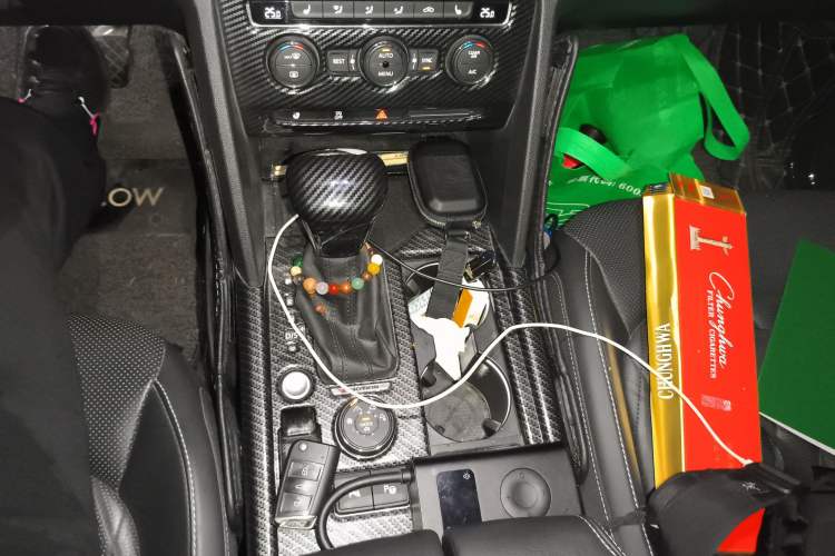 Used Volkswagen Teramont 2020 530 V6 Four-Wheel Drive Prestige Flagship Edition China VI Standard Gear Lever